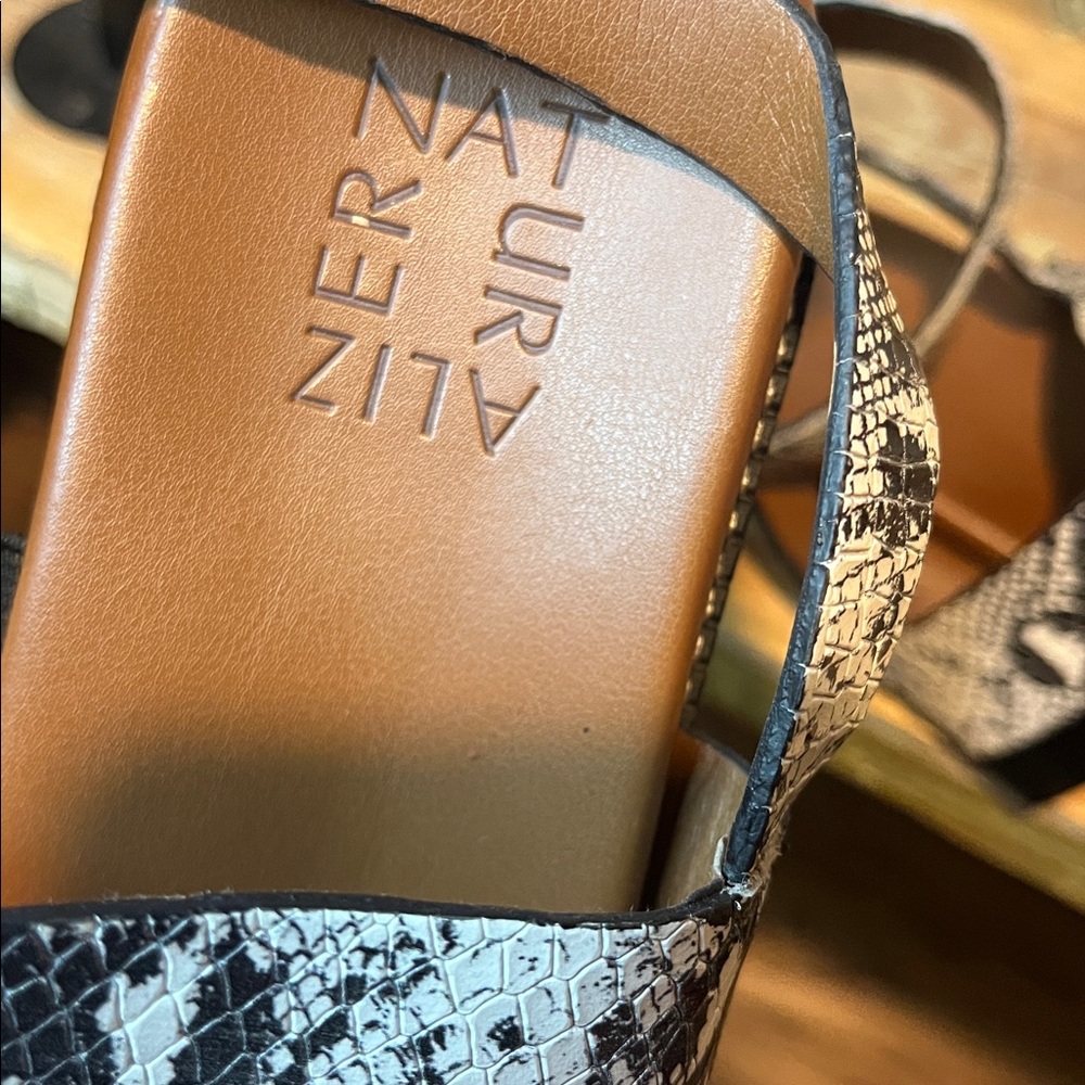 Naturalizer Kelsie White Black Snake Print Sandal - Size 7 - Picture 9 of 11